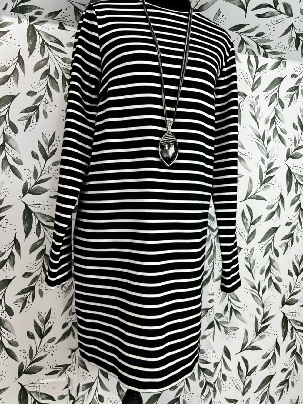 LOFT Striped Black White Crew Neck Long Sleeve Sz M Classic Relaxed Dress #E - Picture 3 of 10